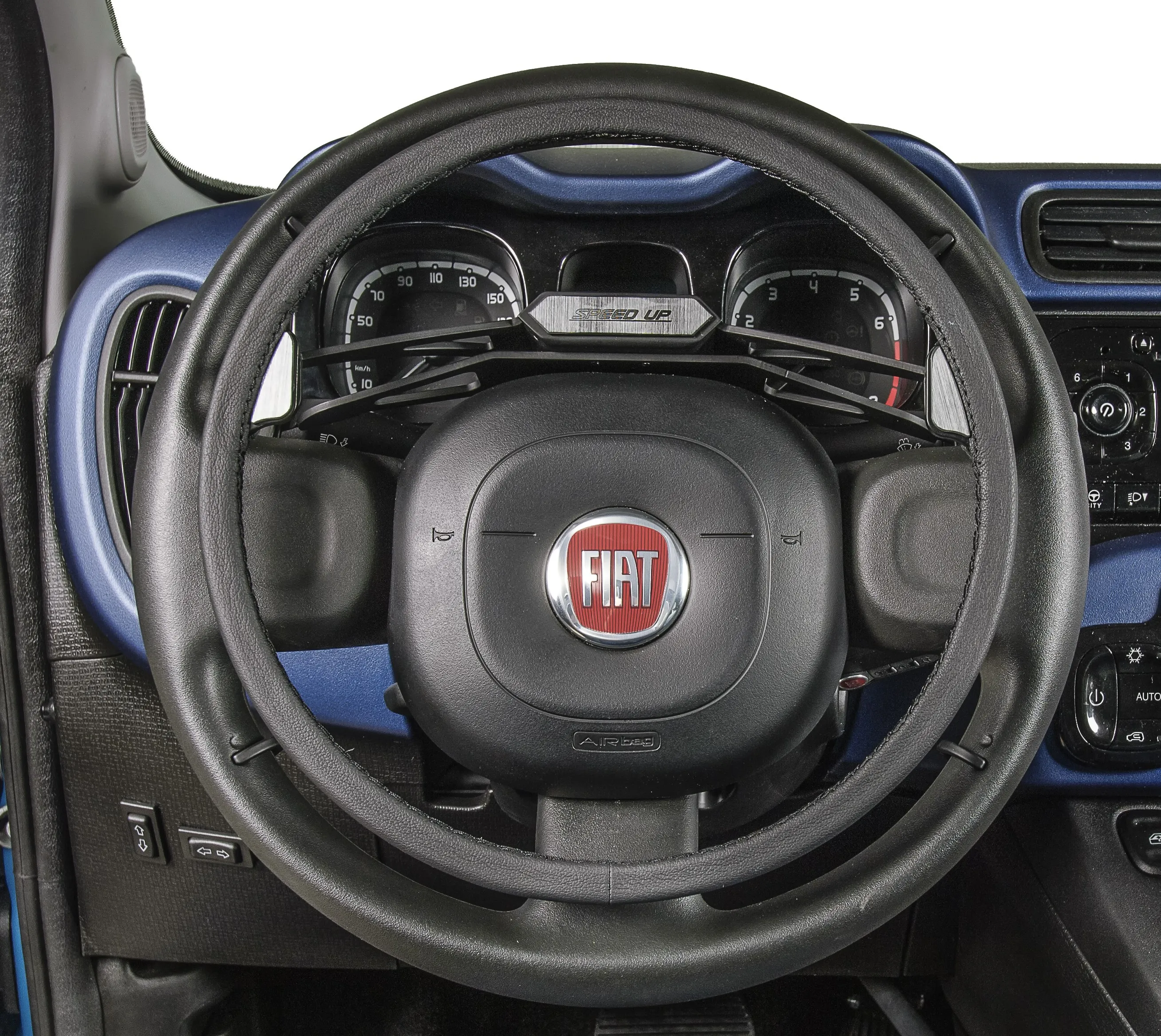 Accélérateur par cercle au volant